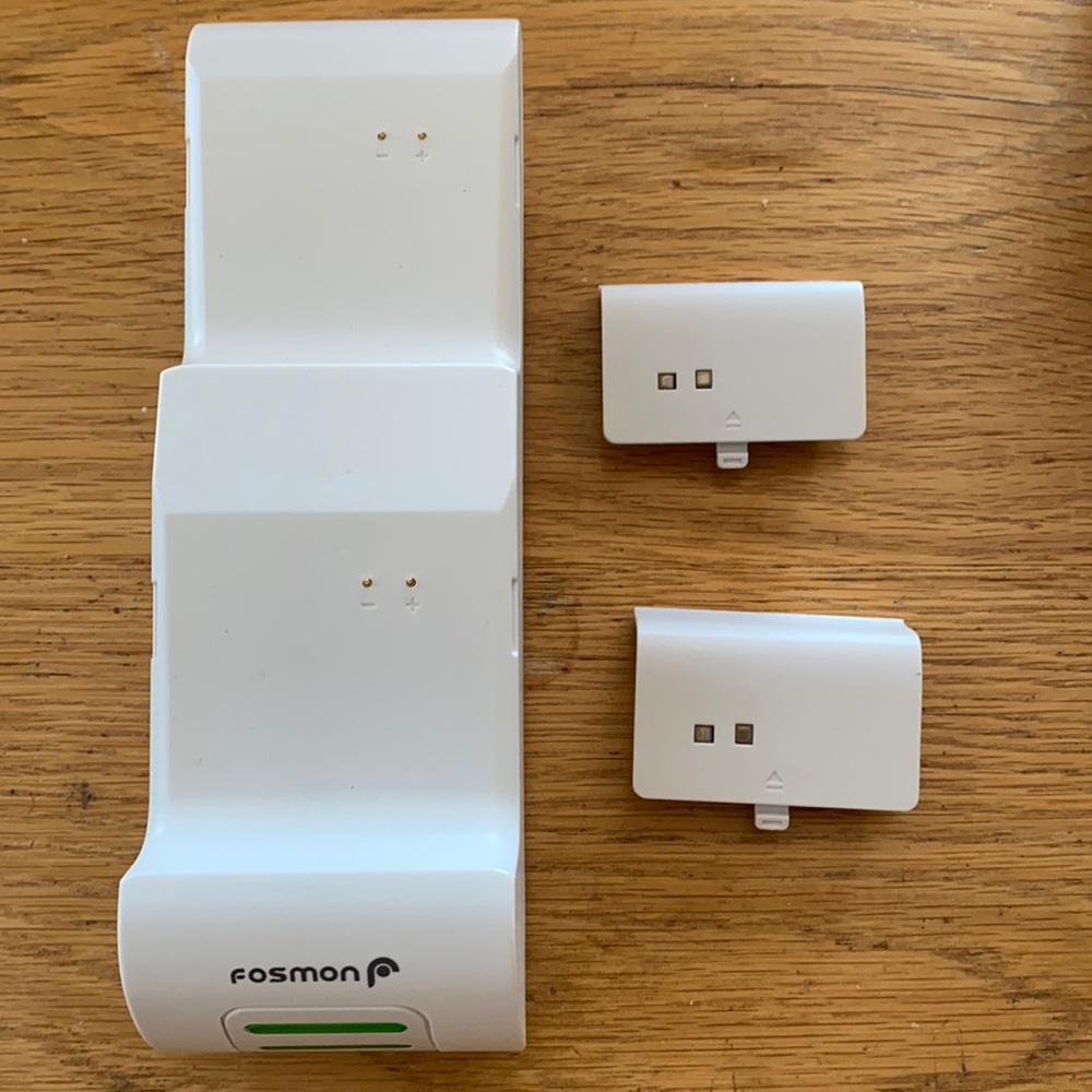 Fosmon dual controller charger for Xbox One